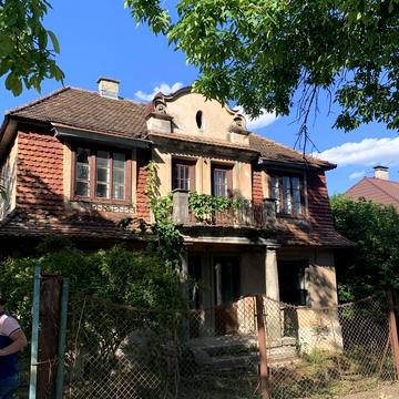 Панаса Мирного вул., 5
