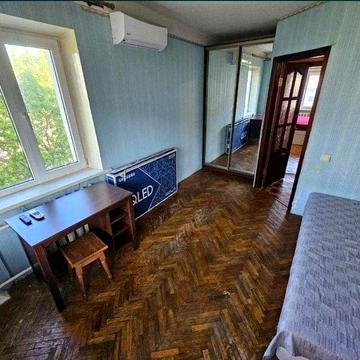 Продам  2-к квартиру біля метро "Лукянівська". Вул. Дегтярівська AK
