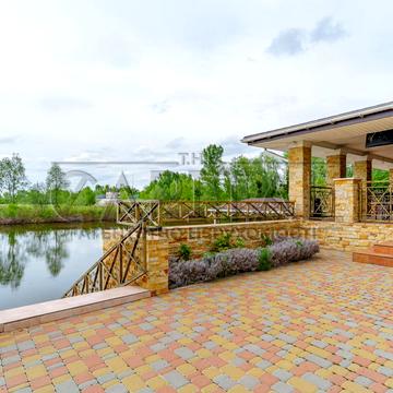 Центральна вул.