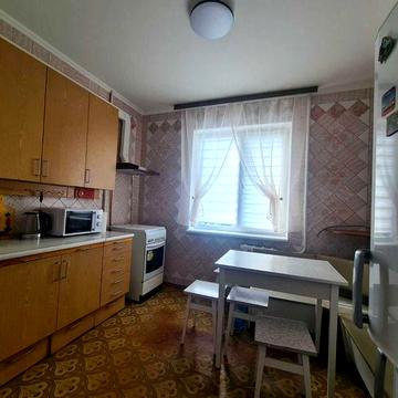 Вишневе, вул. Квітнева 15, з тваринками по домовленості,