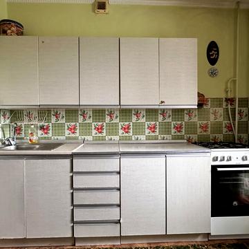 Медової Печери вул. (), 38