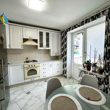 продам 2к новобудову ЖК Барви