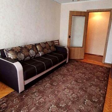 Продаж 2-кімнатної квартири біля метро Чернігівська