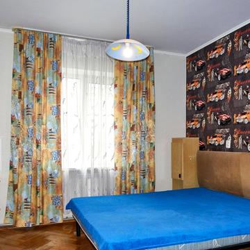 Драгоманова вул., 40-А