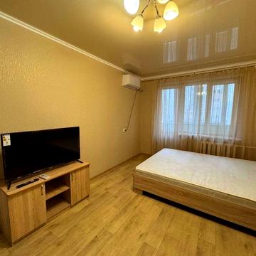 Оренда 1-кімнатної квартири на Вечірньому бульварі з новим ремонтом