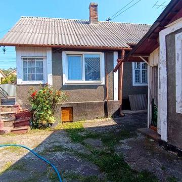 Продається будинок з землею в районі Фастівської