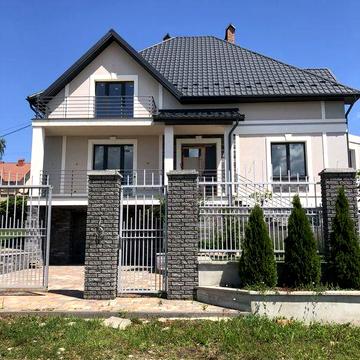 Продаж сучасного будинку
