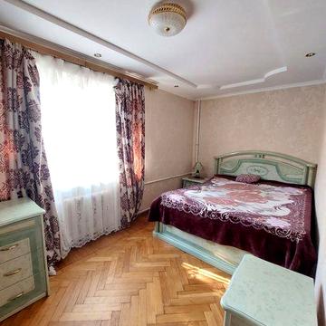 Сдаю 2 комн.кв. ул.Сегедская/4 фонтана