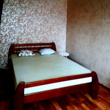 1-кв.біля Драмтеатру, короткий термін