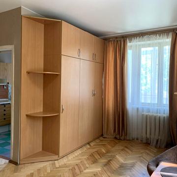 Леоніда Каденюка просп. (Юрія Гагаріна), 3-А