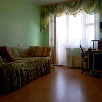 3 кімнатна з косметикою, меблями і технікою .Чулочка.