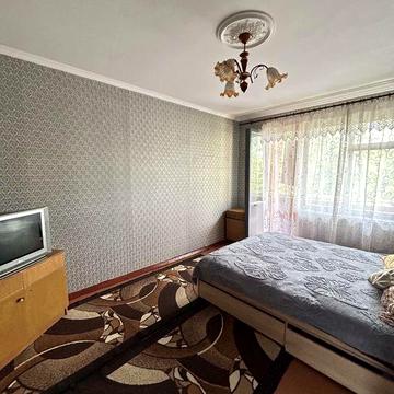 Продаж 2 кімнатноі квартири на Кондратьєва. Є відновлення .