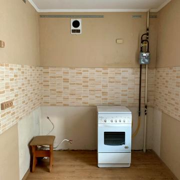 Чарівна вул., 40