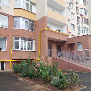 Академіка Заболотного вул., 63