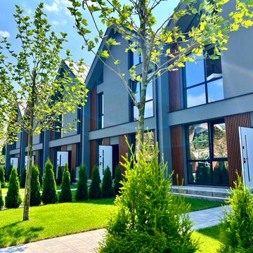 Таунхаус з підвалом, газом, міськими комунікаціями ЦЕНТР Бучі