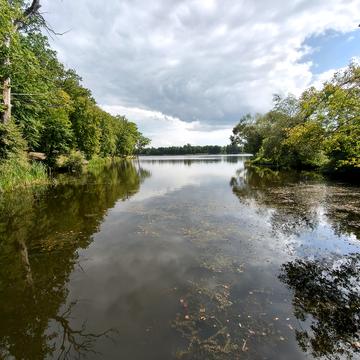 Центральна, 7