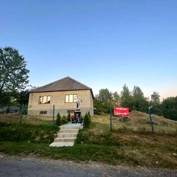 Продаж будинку у селі Загаття
