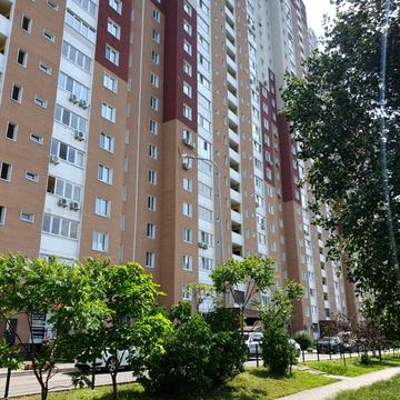 Здолбунівська вул., 13