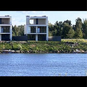 Продаж котеджу з власним виходом на р. Десна