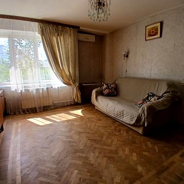 Антоновича вул. (Горького), 94-96
