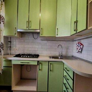 Продам 3к.квартиру на Салтовке 601 м/р ул.Руслана Плоходько