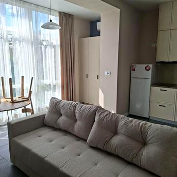 Перша здача, 1к студія+паркінг метро Сірець