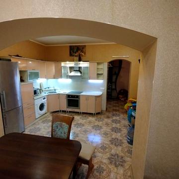 Продаж 2-кімнатної квартири на першій лінії моря в Чорноморську