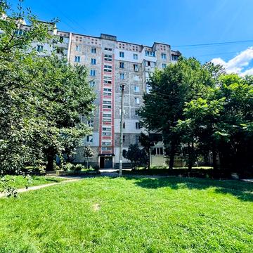 Панаса Мирного вул., 28/2
