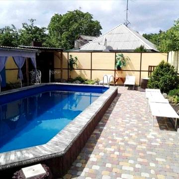 Продам просторий будинок з басейном Нові будинки (Новые дома)