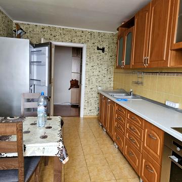 Миколи Бажана просп., 24/1