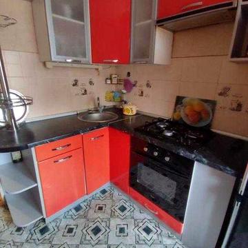 Продам 2-комнатную квартиру в районе ТРК Украина.