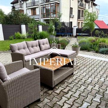 Монтажників вул., 54