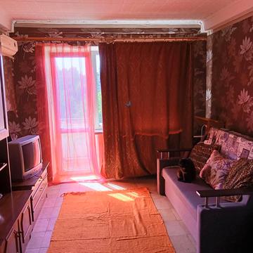Євгена Мельнікова вул., 8