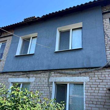 Продам  3 кімнатну квартиру. ЖК 2 етажна квартирна будівля