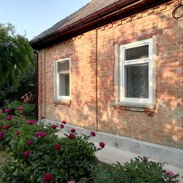 Ореннда 2 кімнатний будинок в межах міста Полтава. Самі власники
