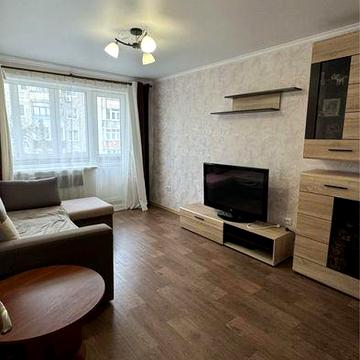 Продам двокімнатну  квартиру по вул Г.Кондратьєва 112