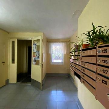 Продаж 2к Квартира Гарібальді вулиця