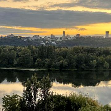 Оренда 3к квартири Русанівська набережна Русанівський бульвар