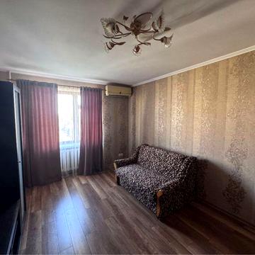 Тролейбусна вул., 2