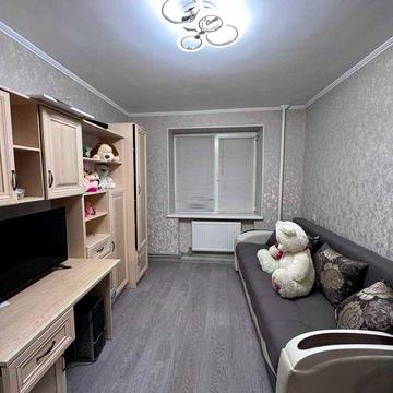 № 13718 - Продам 3-х кімнатну квартиру, АО, вул.Театральна!