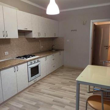 Сдам 1 ком квартиру с Ремонтом на ул.Сахарова -газовый дом