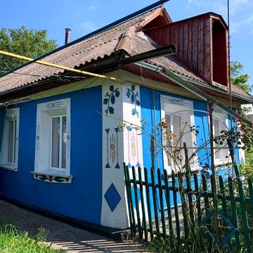 Продаж будинку в мальовничому місті