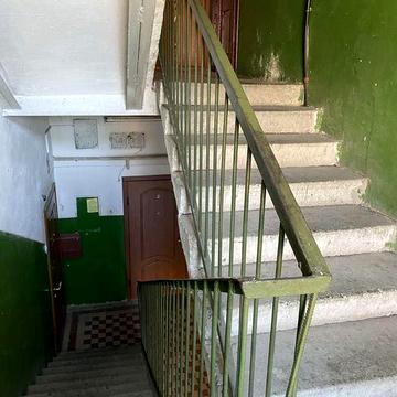 1кім., 27,6м2, вул.Б.Хмельницького(р-н.Епіцентру)