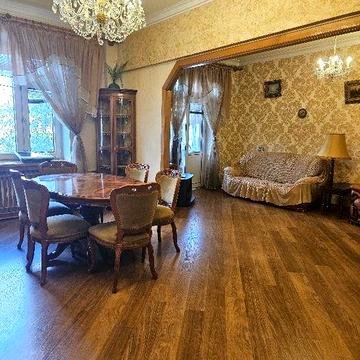Аренда 3 ком. сталинки с ремонтом метро Левада(Гагарина).