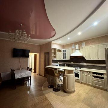 Сдам свою! квартиру  с паркоместом.В Одессе,ул. Дача Ковалевского