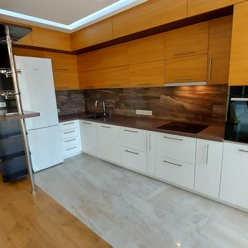 Івана Кавалерідзе вул., 7