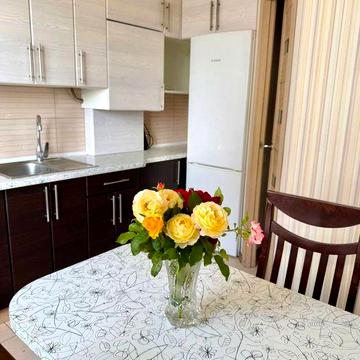 Однокімнатна квартира з балконом, газ. Без комісії!%