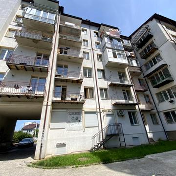 Володимира Івасюка вул., 50б