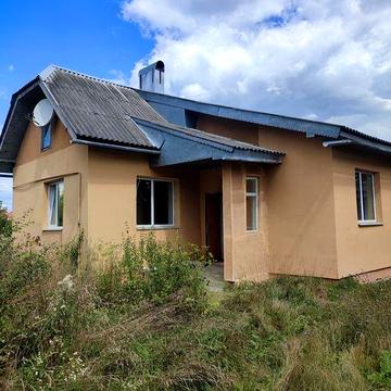 Продаж поруч з Франківськом житлового будинку 150 м2 та землі 20 сот