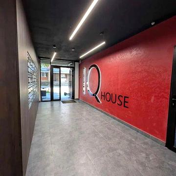 Здана 2-ох  кімнатна квартира  .Центр ЖК IQ Haus
